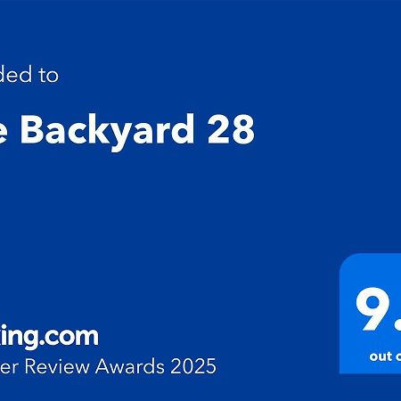 Вилла The Backyard 28 Бангкок Экстерьер фото